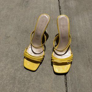 Kalda Dark Yellow high heels